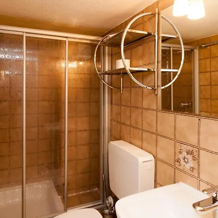 Haus Moewe 5/22 *